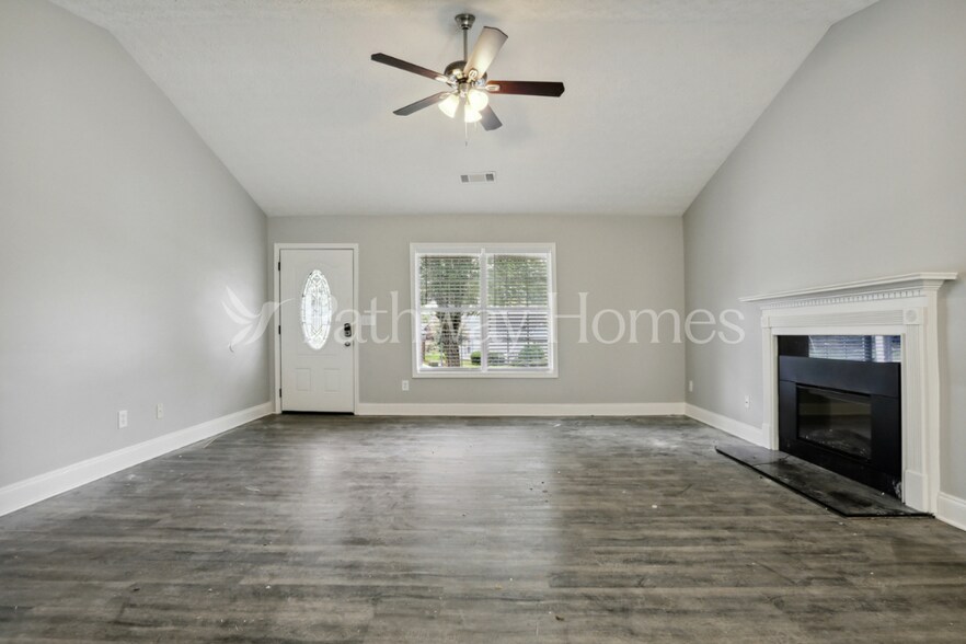 Building Photo - 762 Bostonian Way SW