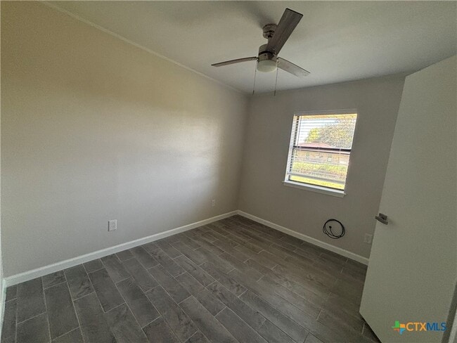 Building Photo - 105 Tangerine Dr