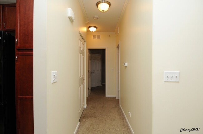 Building Photo - 2250 Aurora Dr