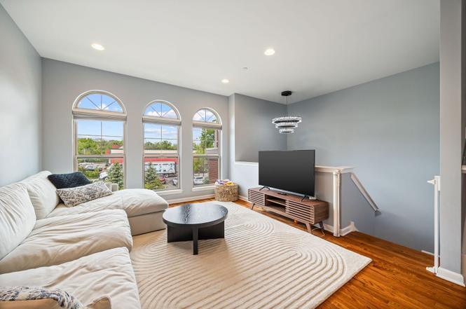 Building Photo - 302 Narragansett Ct