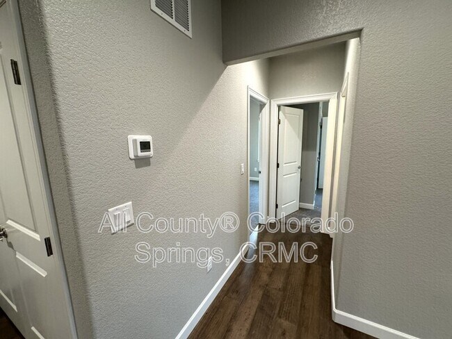Building Photo - 519 Brecken Ct