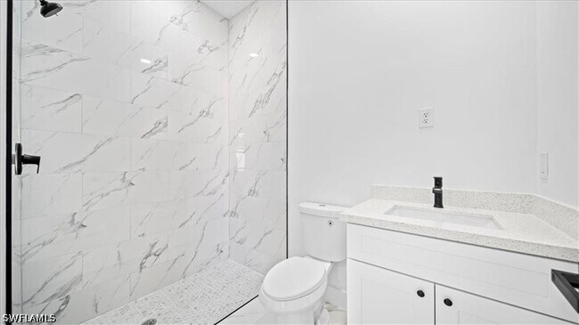 Building Photo - 1009-1011 NE 15th Ln