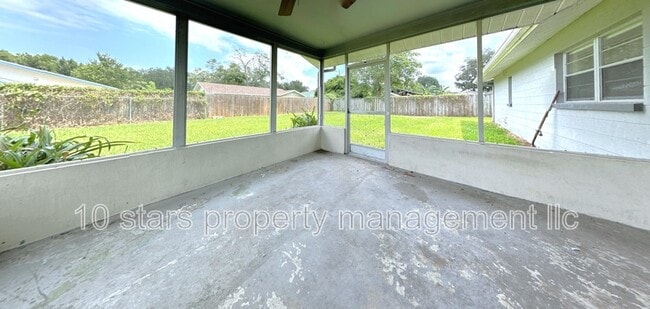 Building Photo - 31211 Stoney Brook Dr