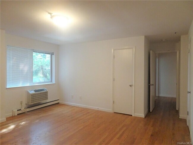 Building Photo - 300 Livingston Ave