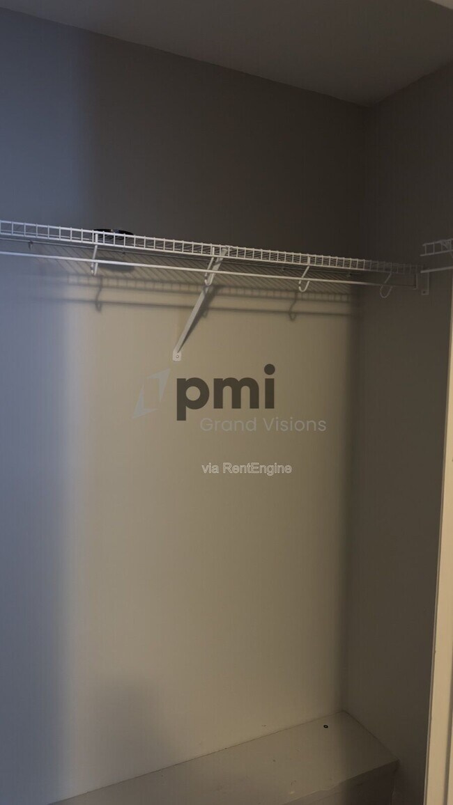 Building Photo - 1308 Arthur Ave