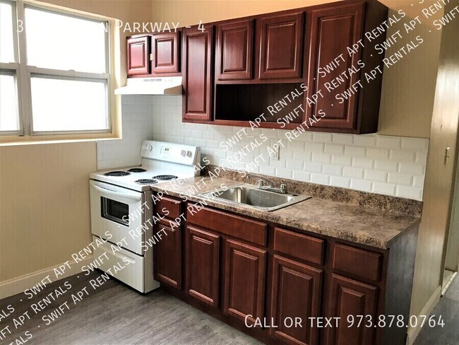Building Photo - 306 Eastern Pkwy