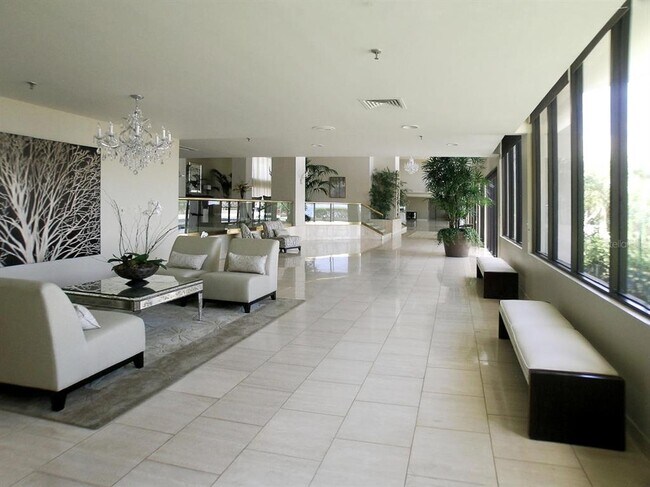 Building Photo - 3301 Bayshore Blvd