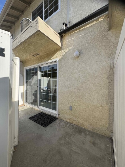 Building Photo - 10065 De Soto Ave