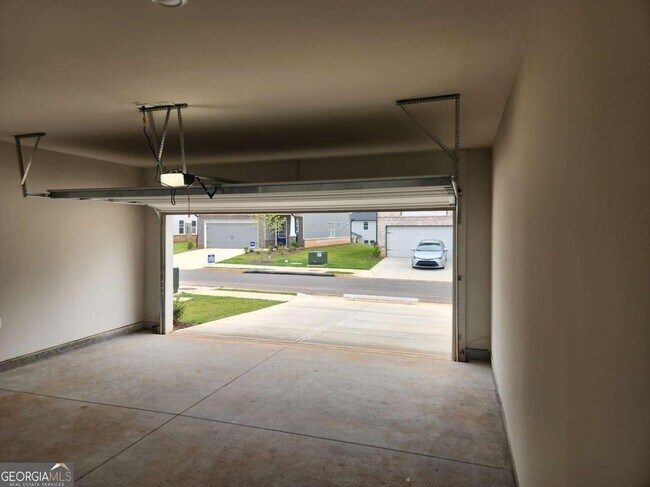 Building Photo - 2576 Double Oak Trl