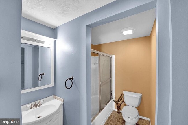 Building Photo - 13257 Wonderland Way