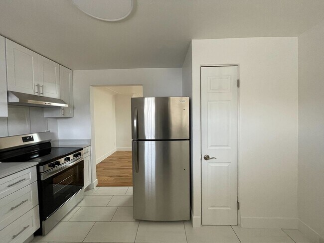 Building Photo - 762 Vrain St