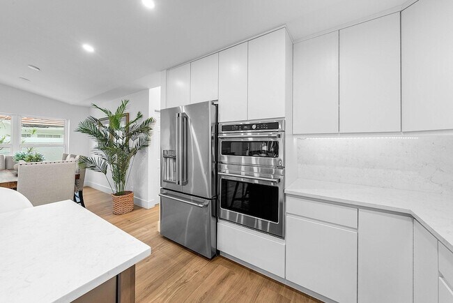 Building Photo - 2721 Neaton Ct