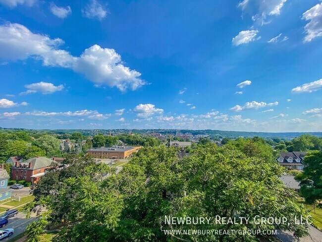 Building Photo - 530 N Main St