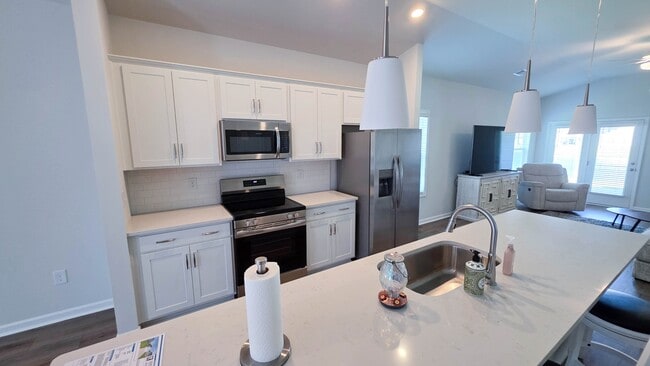 Building Photo - 427 McGarry Dr