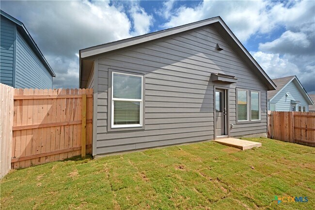 Building Photo - 1537 Hummock Steep