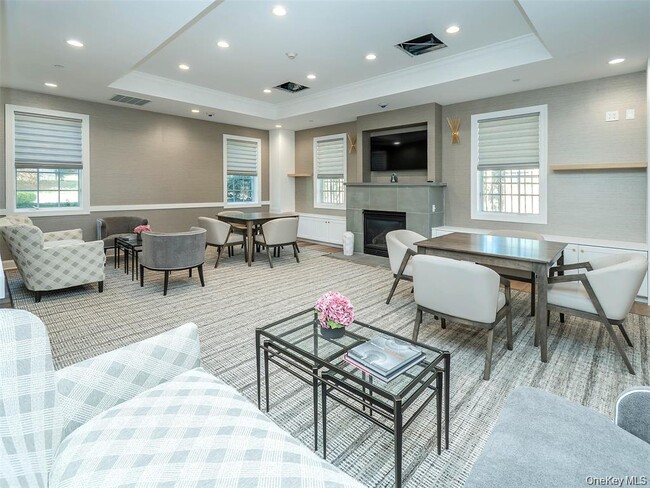 Building Photo - 137 Pond View Dr