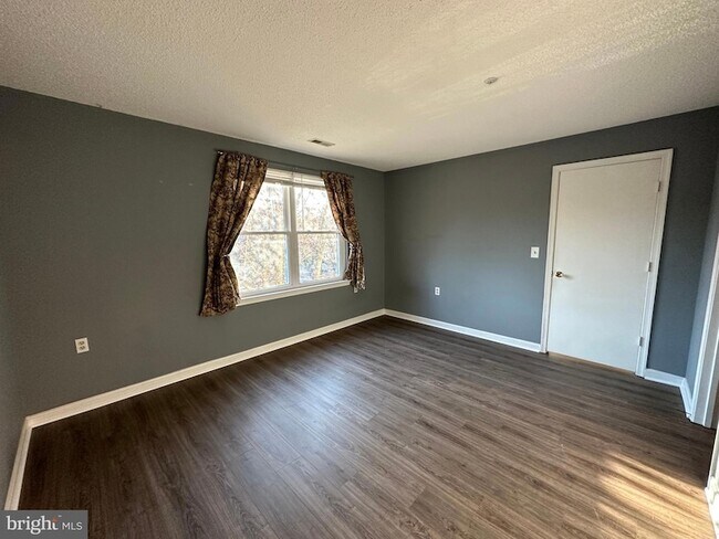 Building Photo - 12907 Churchill Ridge Cir