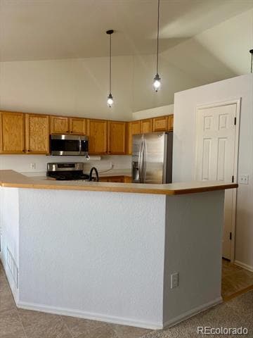 Building Photo - 8389 Saddleman Rd