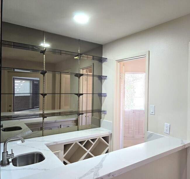 Building Photo - 1856 S Gessner Rd