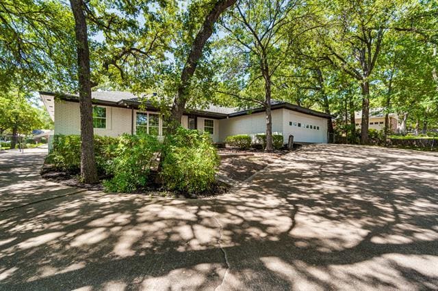 Building Photo - 3403 Sheffield Dr