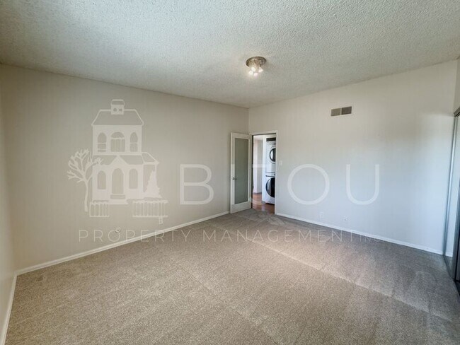 Building Photo - 1022 Fontmore Rd