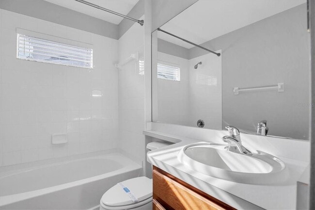 Building Photo - 11102 Lakeside Vista Dr