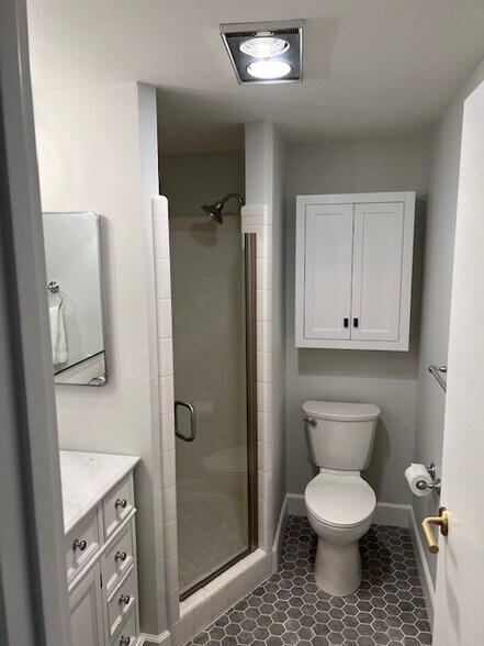Building Photo - 2727 Miradero Dr