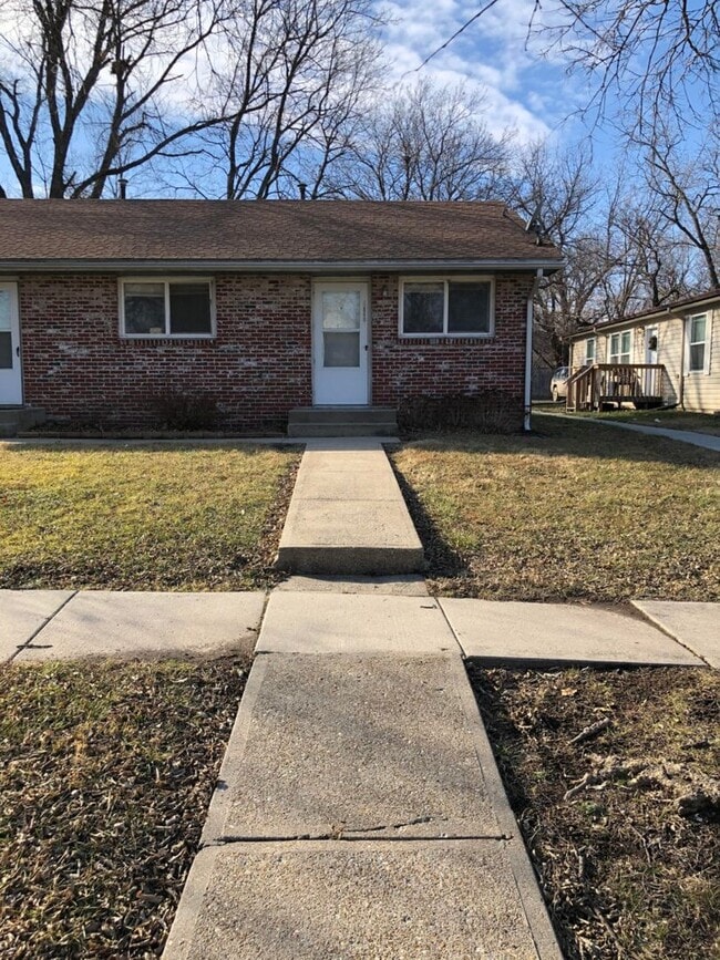 Building Photo - 1011 Cottonwood St