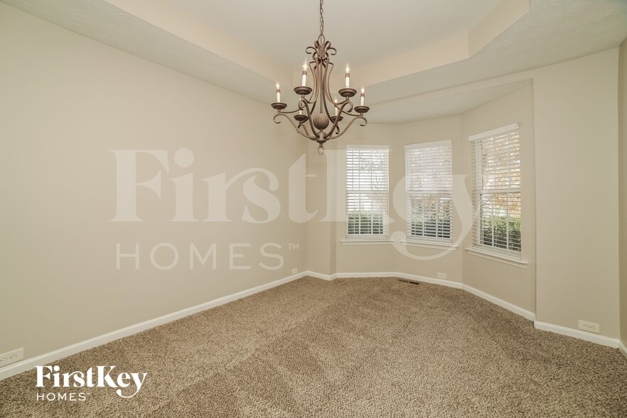 Building Photo - 2046 Dartmoth Way