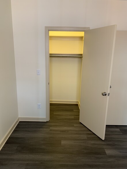 Building Photo - 191 Main St