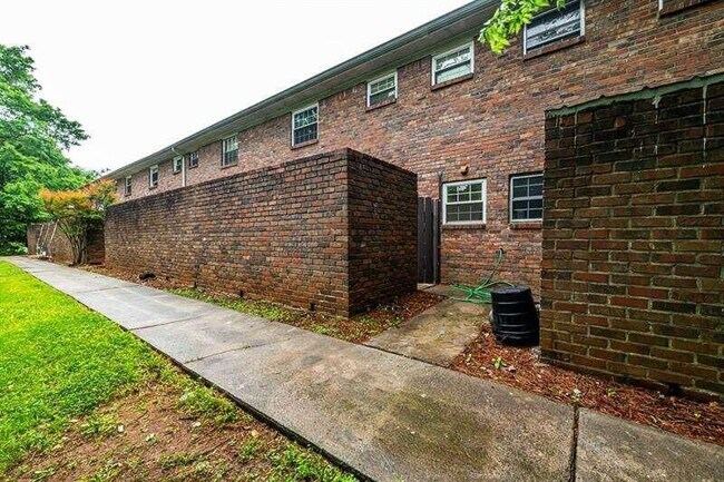 Building Photo - 3545 Chamblee Tucker Rd