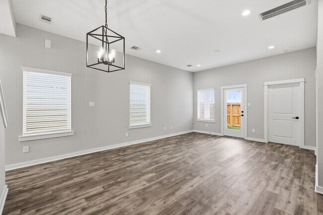 Building Photo - 411 Stonework Garden Ln