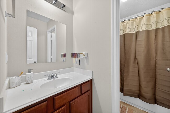 Building Photo - 12731 Heather Landing Ln