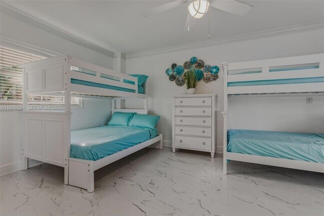 Building Photo - 16 North Dr