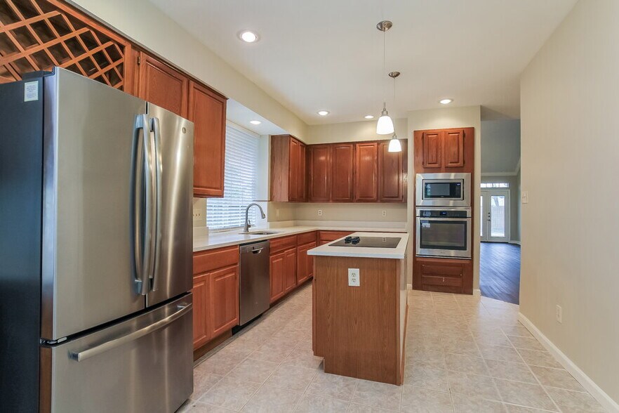 Building Photo - 3119 Creek Manor Dr