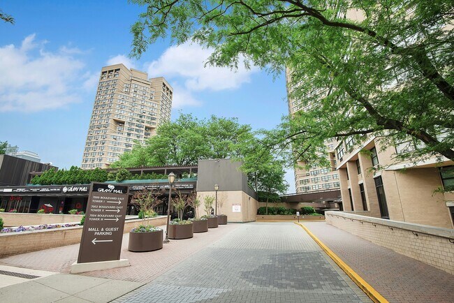 Building Photo - 7004 JFK Blvd E