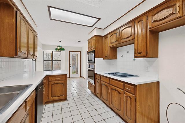 Building Photo - 180 Annetta Rd