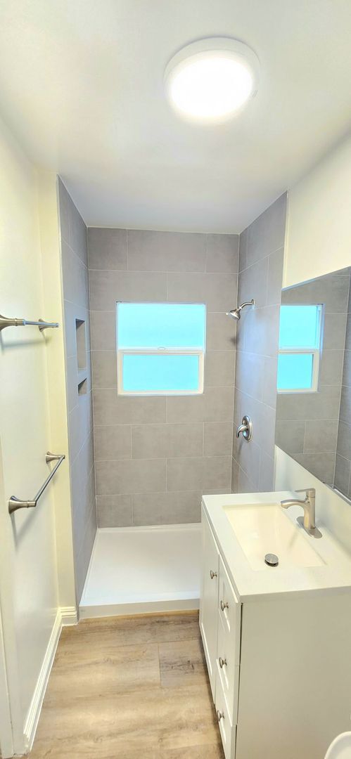 Building Photo - OCEAN57