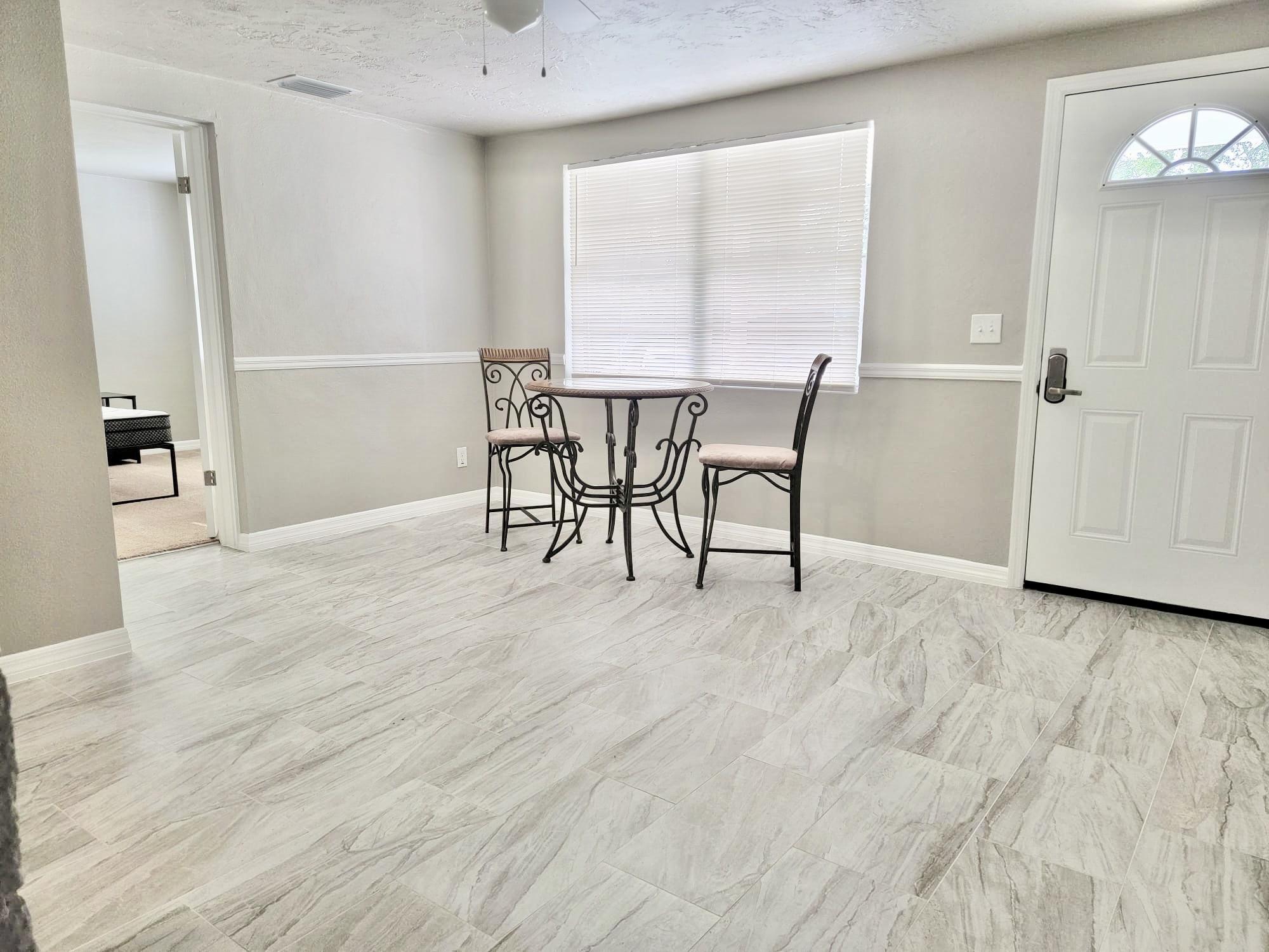 Building Photo - 1372 Browning St