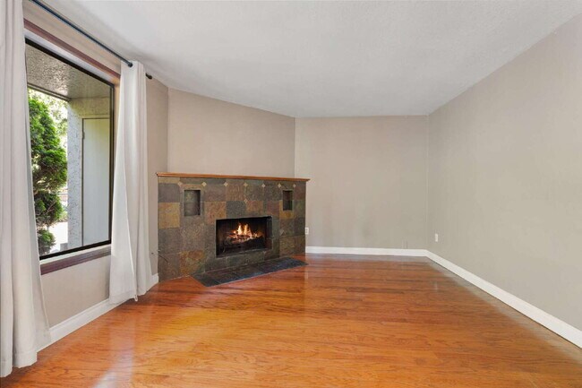 Building Photo - Totem Lake Condo For Rent!