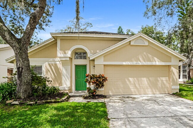 Primary Photo - 1096 Manigan Ave