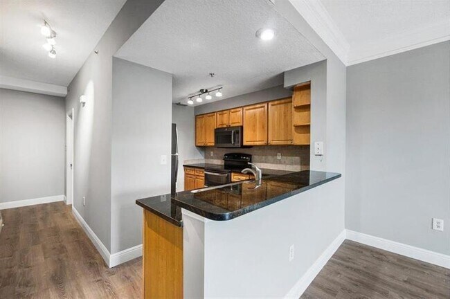 Building Photo - 2032 Alta Meadows Ln