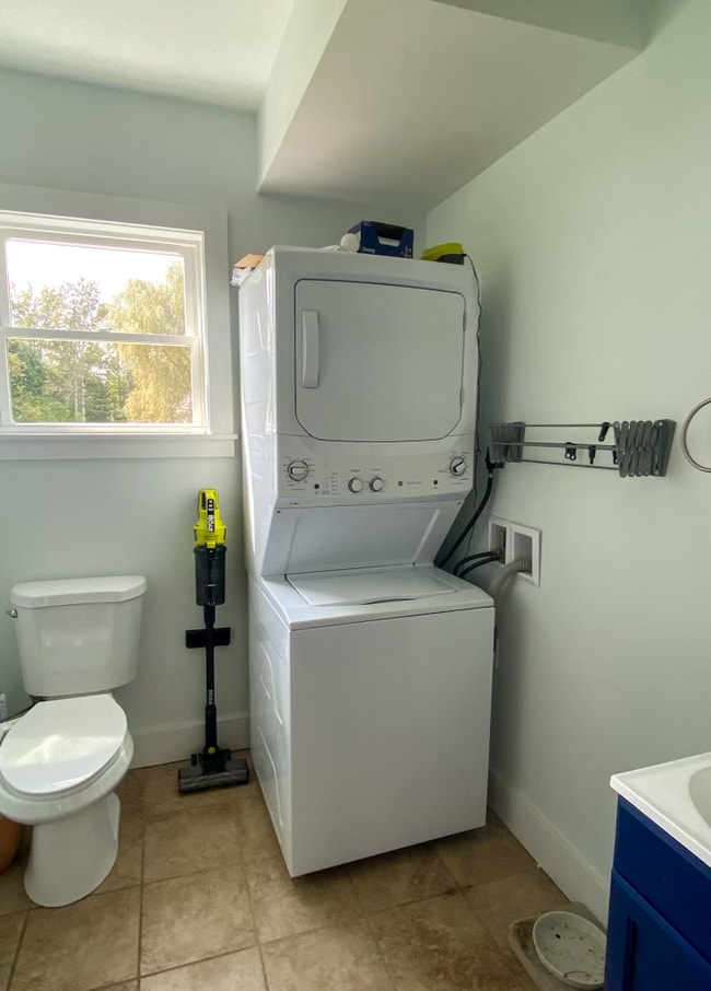 Building Photo - 7 Landry Ln