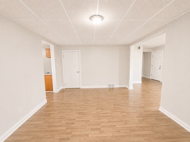 Building Photo - 456 Arden Pl