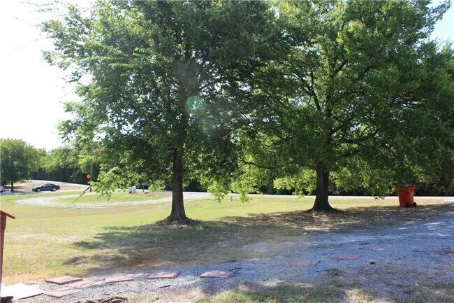 Building Photo - 2630 Co Rd 600