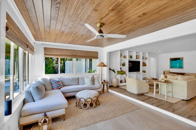 Building Photo - 1830 E Sandpiper Rd