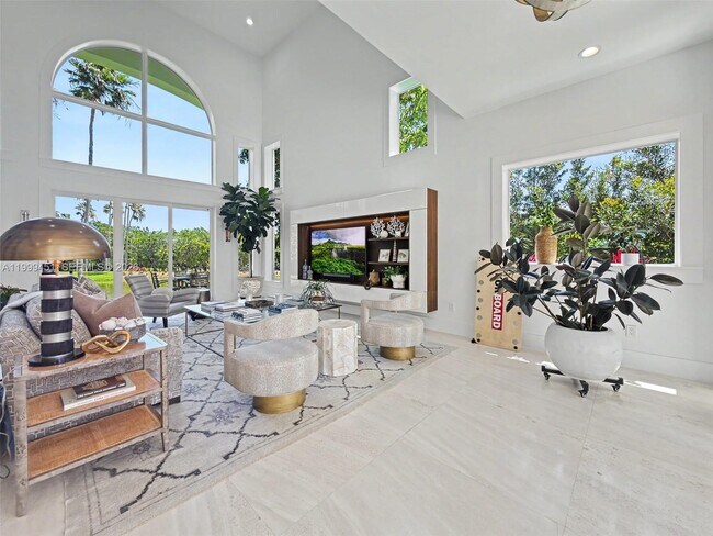 Building Photo - 13689 Deering Bay Dr