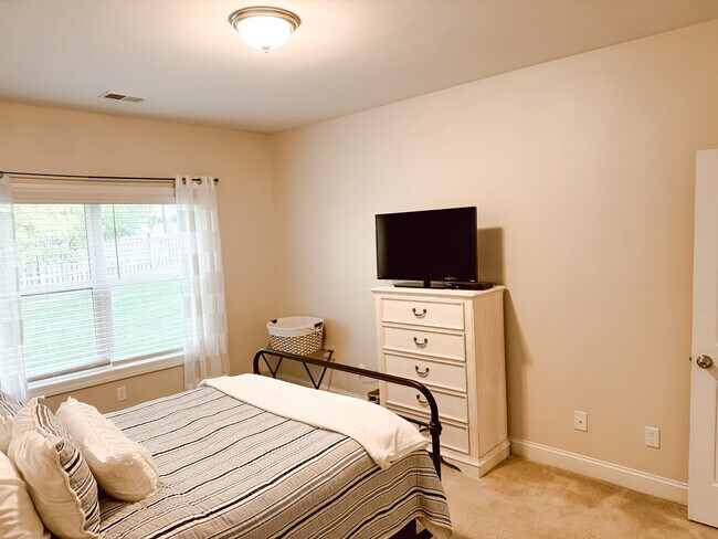 Building Photo - 854 Centennial Dr