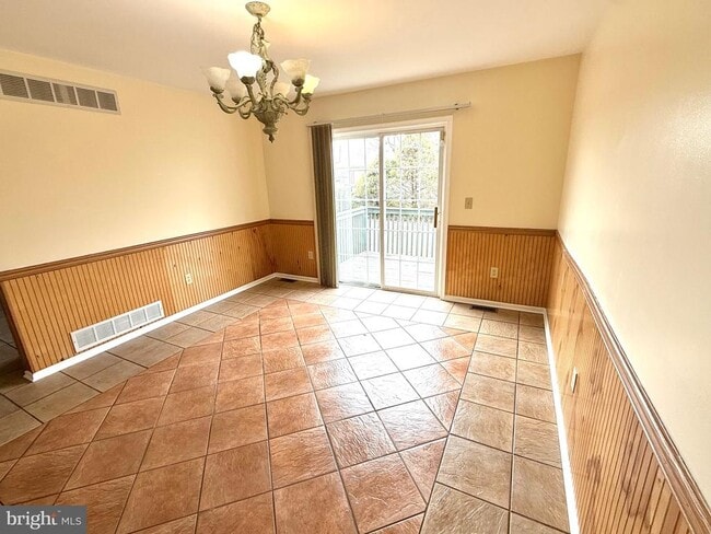 Building Photo - 402 Kiamensi Rd