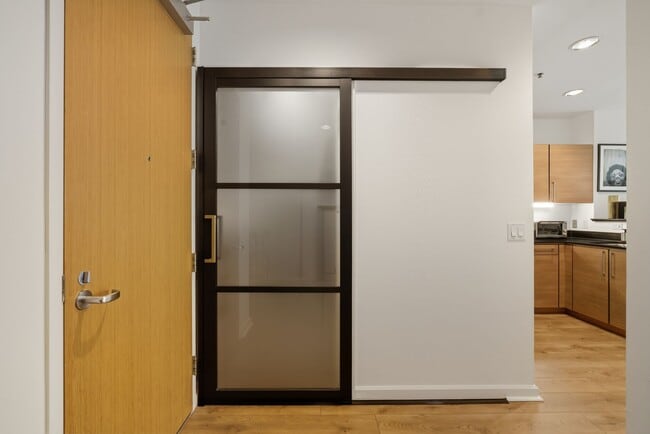 Building Photo - 200 2nd St